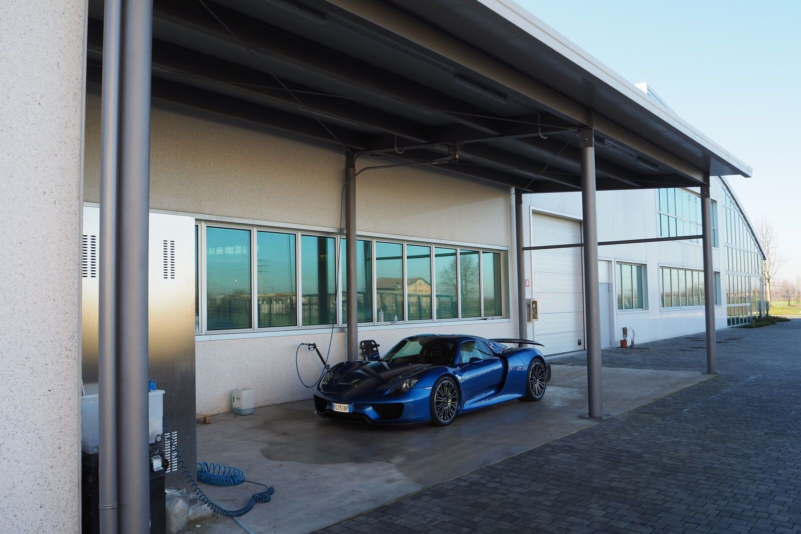 Tettoia in acciaio Effevi per Pagani Automobili (106_04.JPG)
