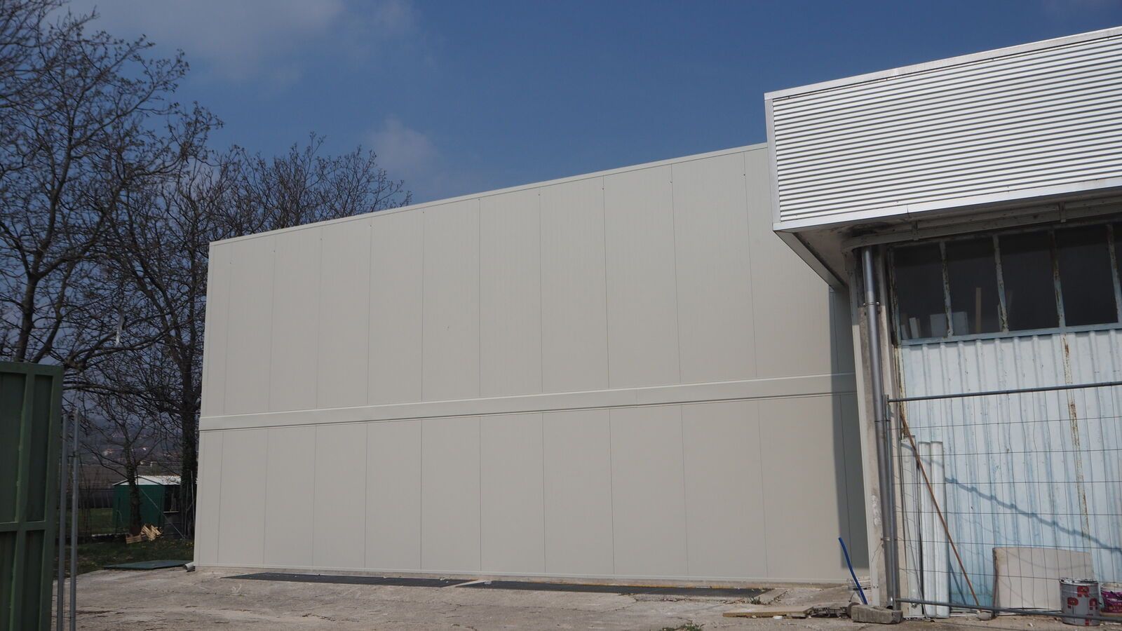 Edificio in acciaio Effevi per De Cao Arredamenti (223__29.JPG)