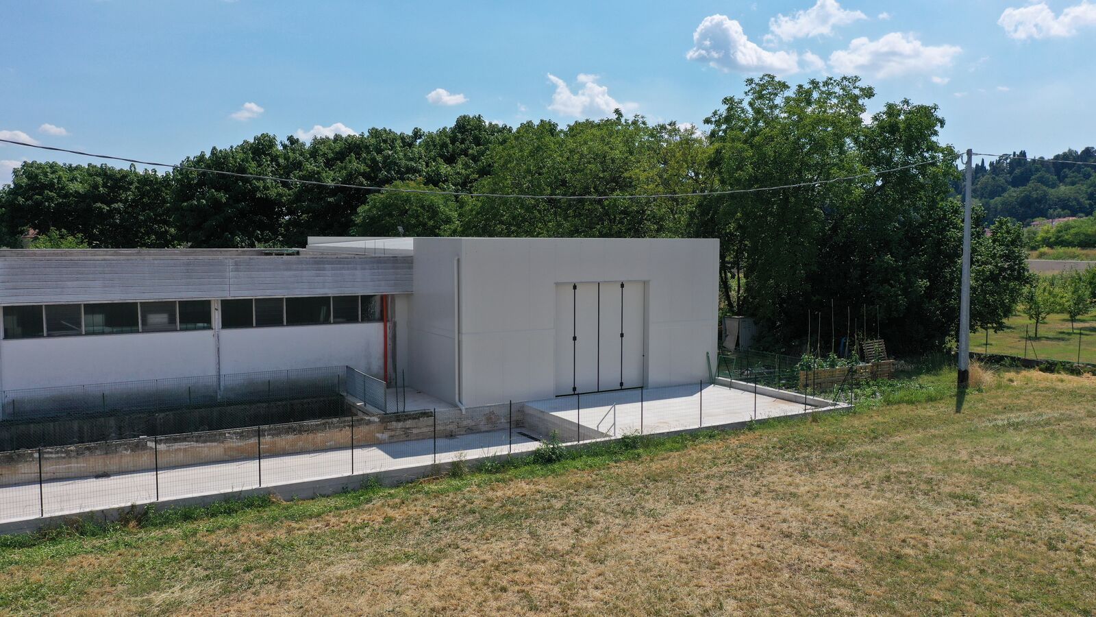 Edificio in acciaio Effevi per De Cao Arredamenti (223__39.JPG)