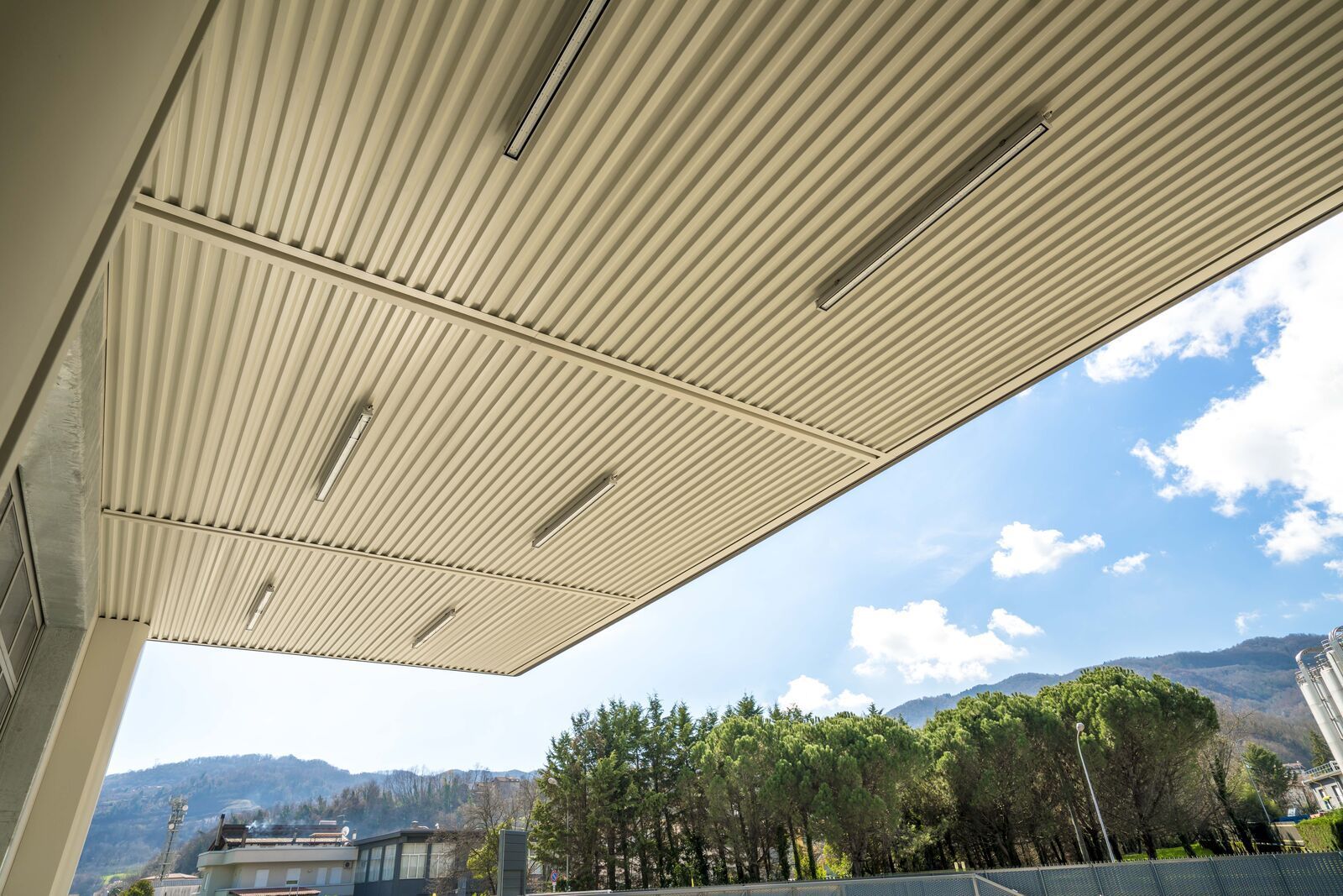 Tettoia in acciaio Effevi per SIR - Tettoia Corta (249__4_copy_1.jpg)