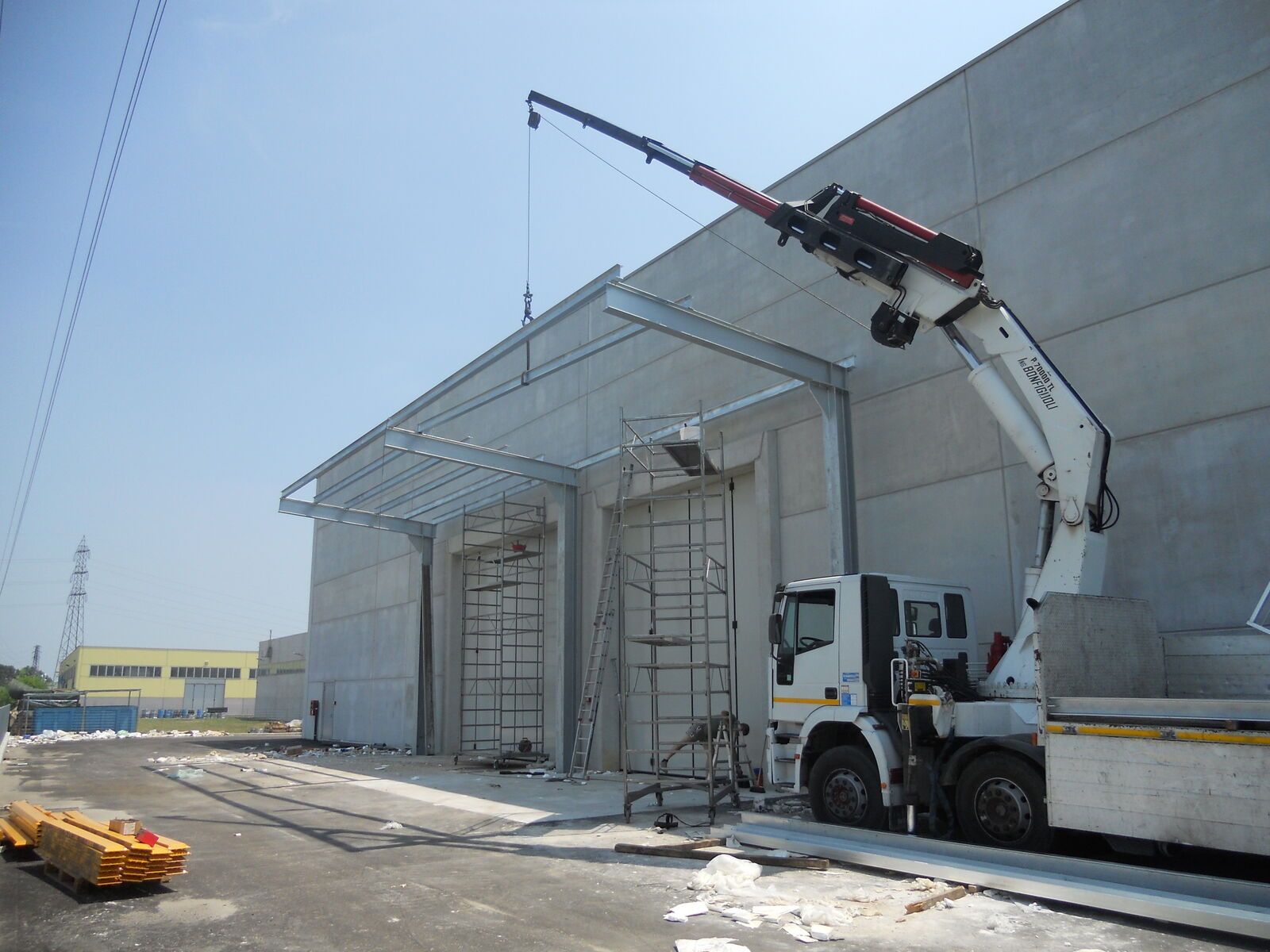 Tettoia in acciaio Effevi per Fiprokim (101_02.JPG)