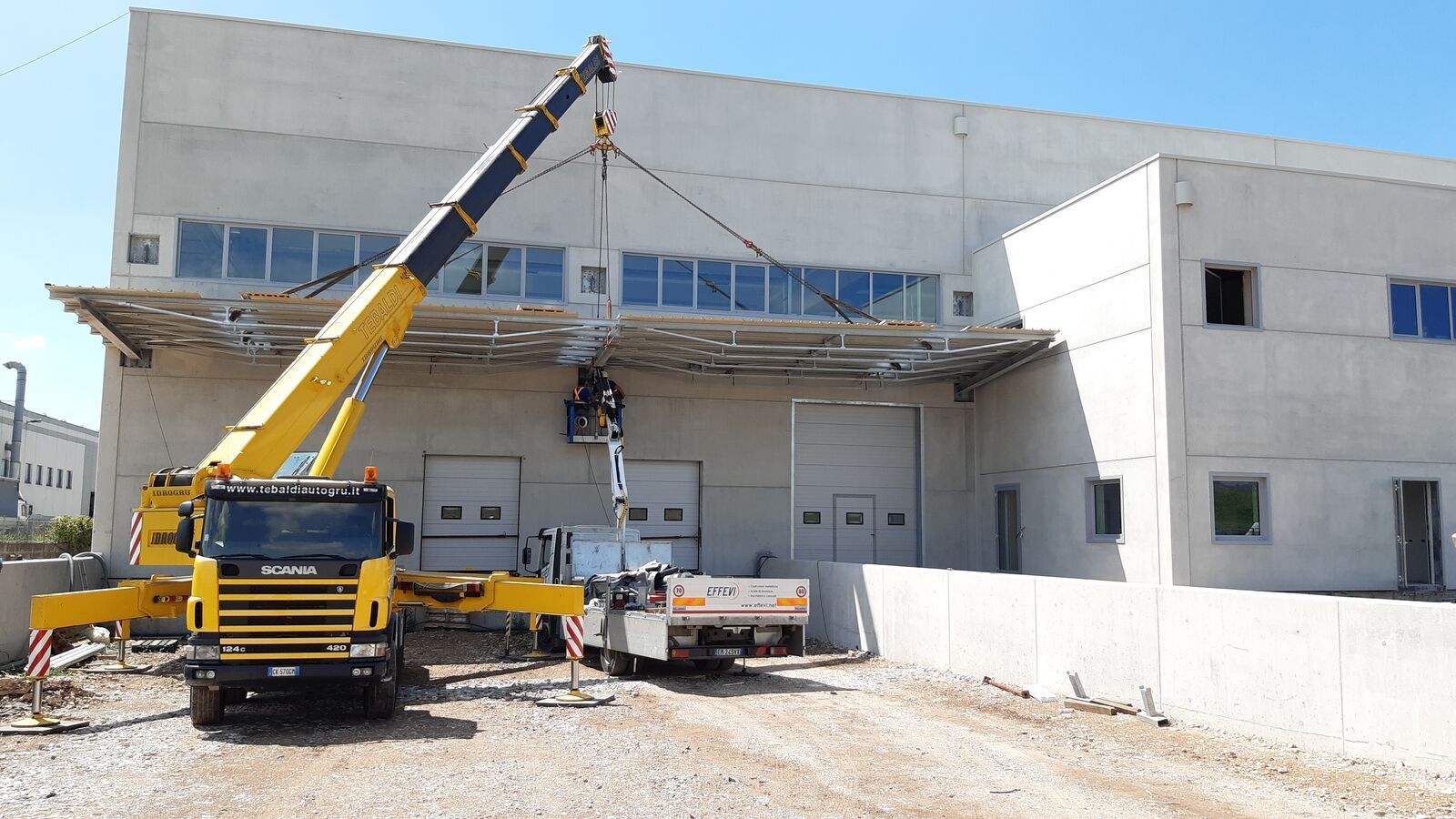 Tettoia in acciaio Effevi per Alfa Laval (92__2.jpg)