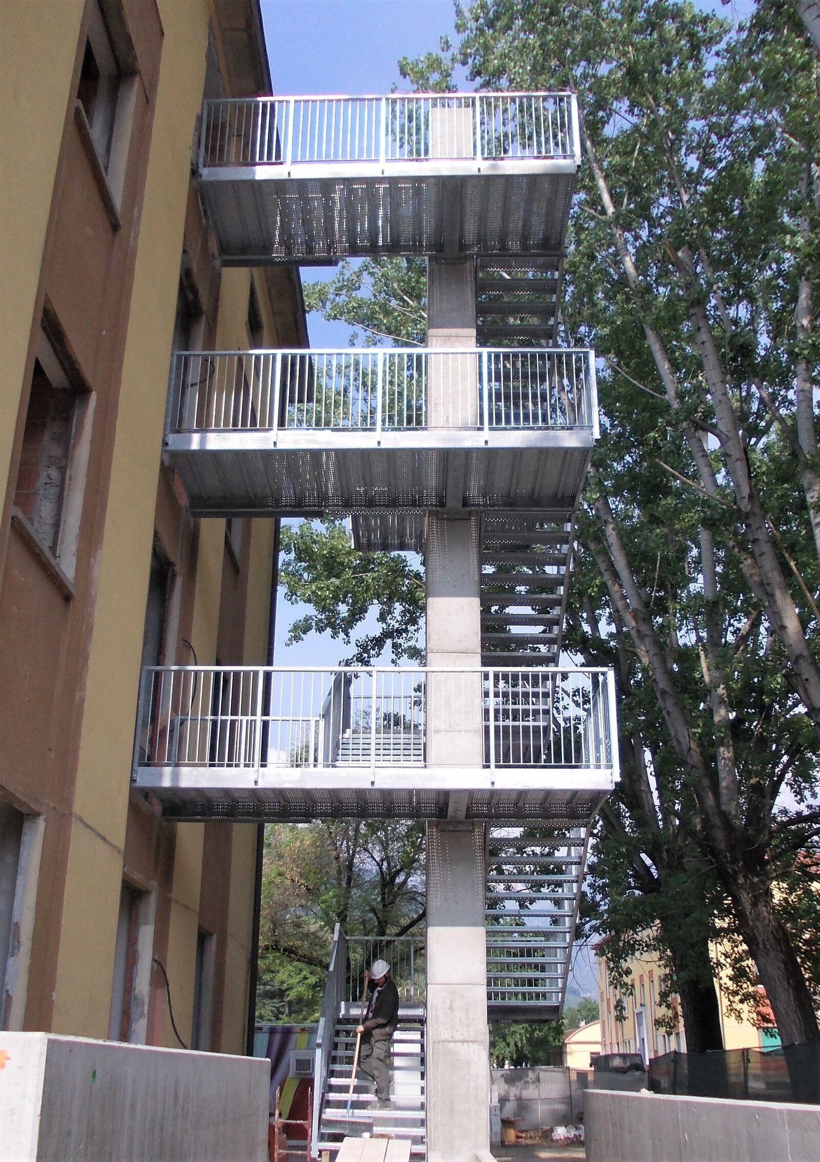 Scala di sicurezza Effevi per Caserma Del Polonio (168_02.JPG)