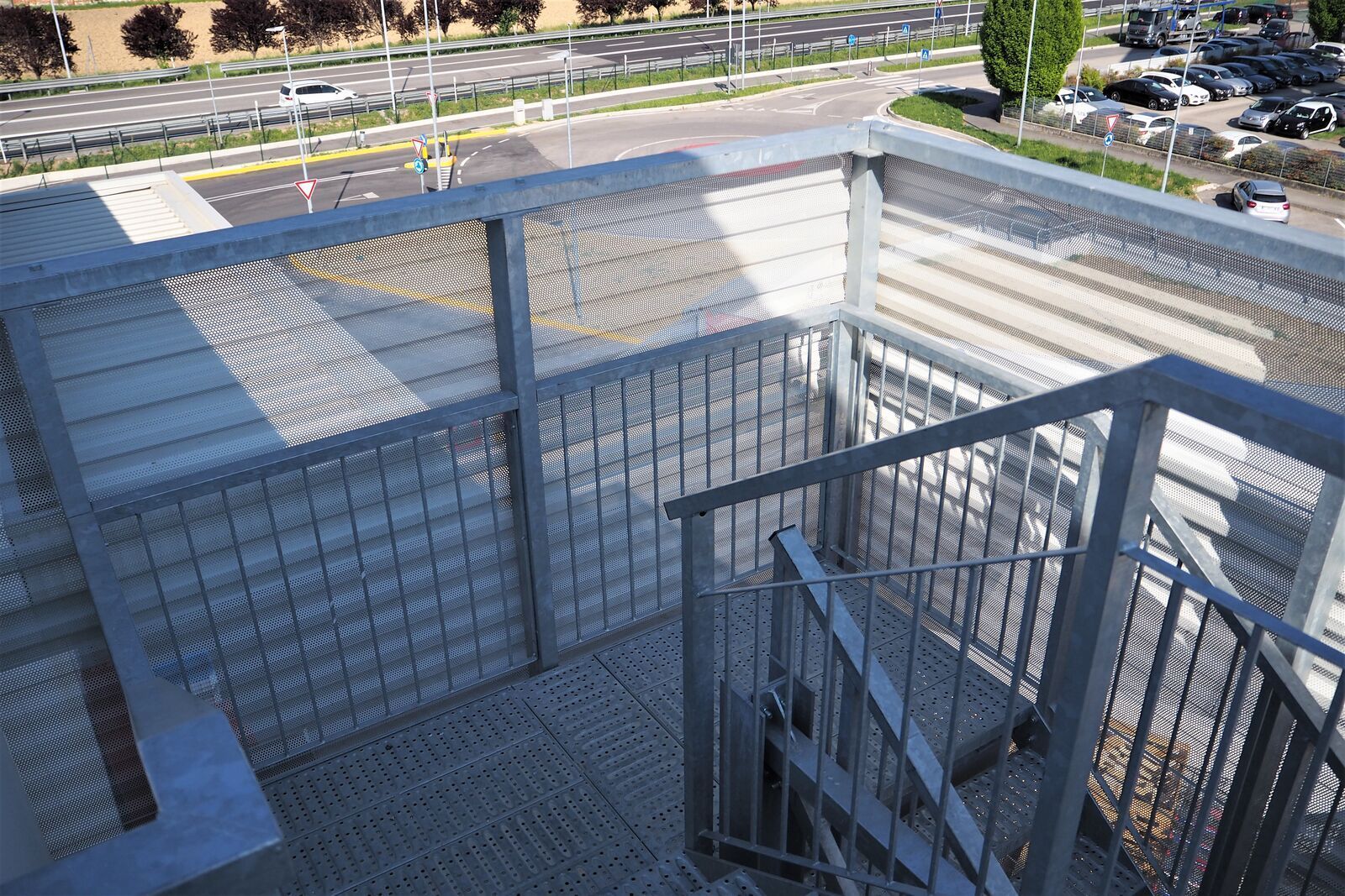 Scala di servizio industriale Effevi per Iper Rossetto (128_07.JPG)