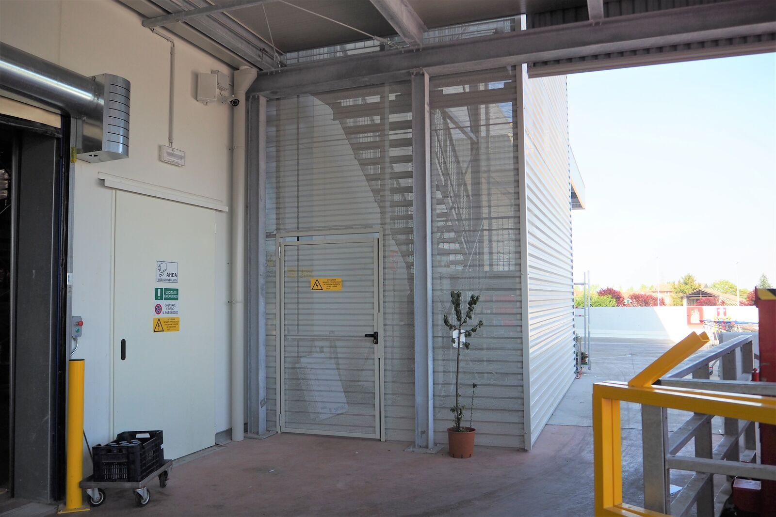 Scala di servizio industriale Effevi per Iper Rossetto (128_06.JPG)