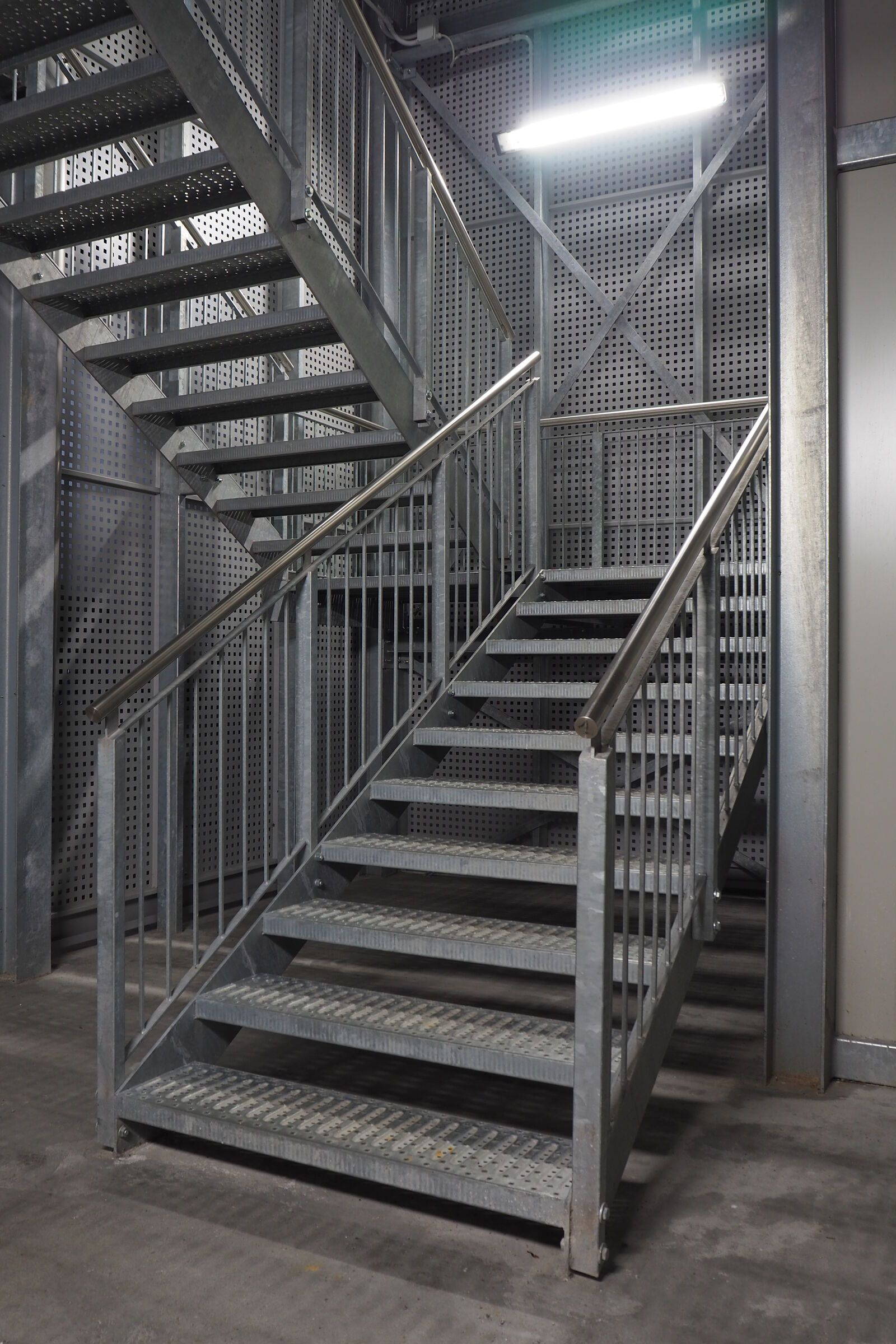 Scale di sicurezza rivestita Effevi per Amer (135__24_copy_1.JPG)