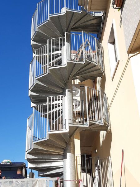 Scala di sicurezza a chiocciola Effevi per Quintarelli