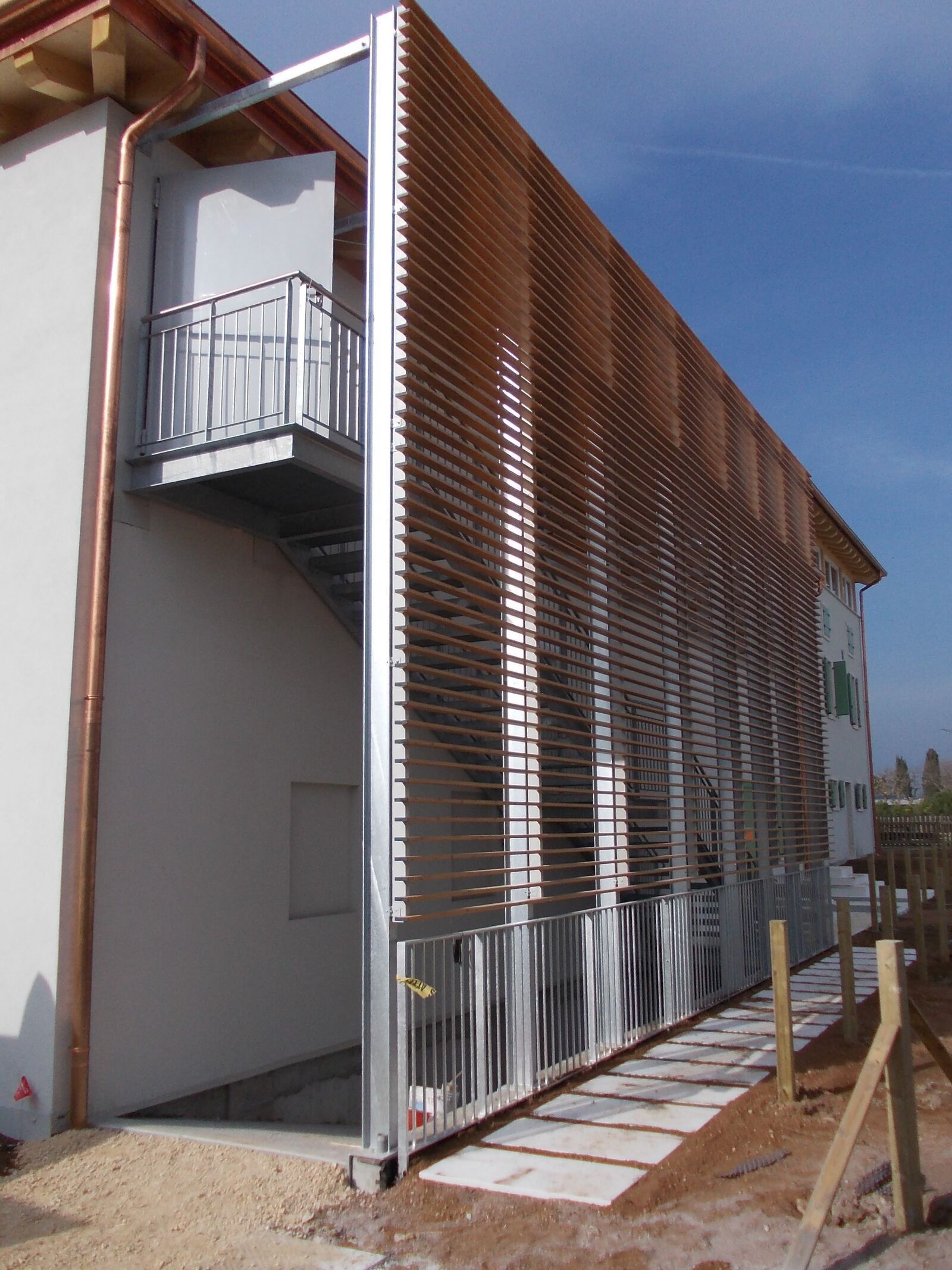 Scale di sicurezza rivestita Effevi per Camping Piani di Clodia (137__5.JPG)