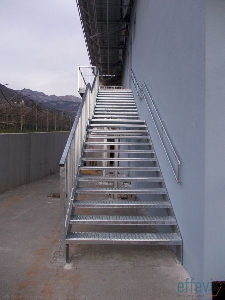 Scala di sicurezza Effevi per Scuola Primaria Nogaredo