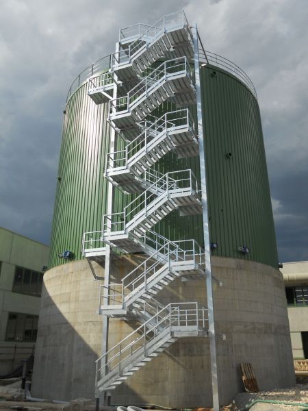 Scala di servizio industriale Effevi per Berica Impianti
