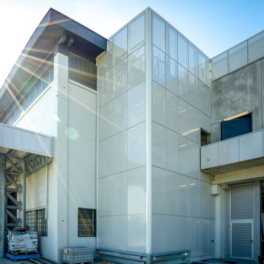 Nuova scala di sicurezza rivestita