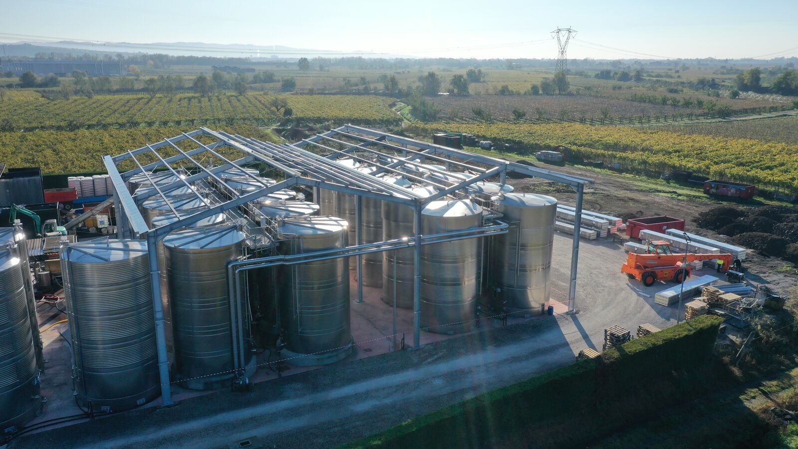 Edificio in acciaio Effevi per Ca del Sette (224_10.JPG)