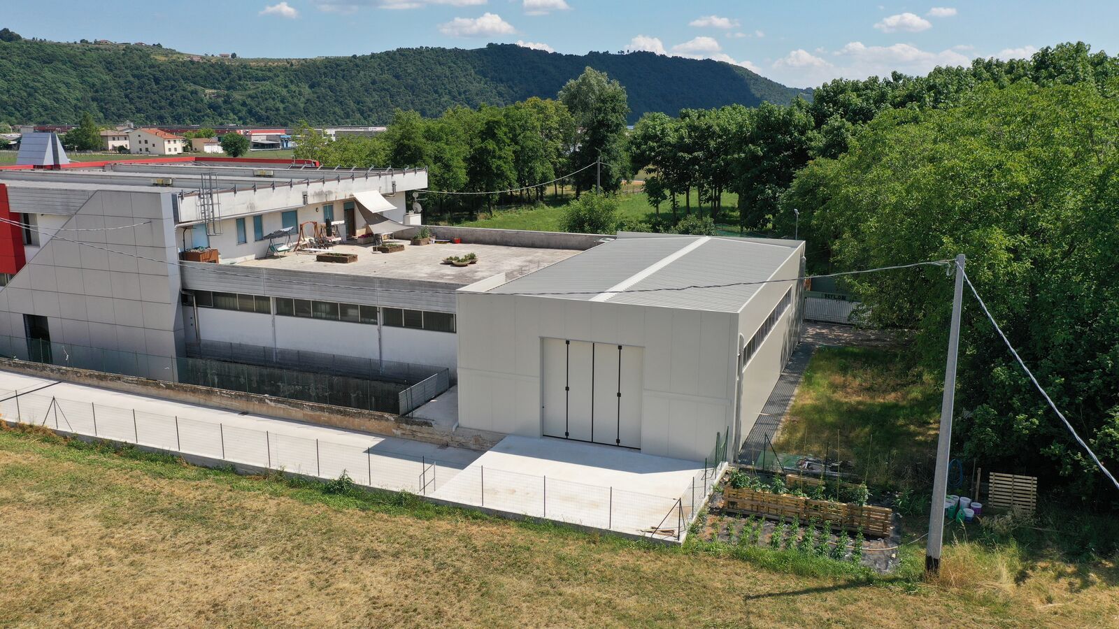 Edificio in acciaio Effevi per De Cao Arredamenti (223__40.JPG)
