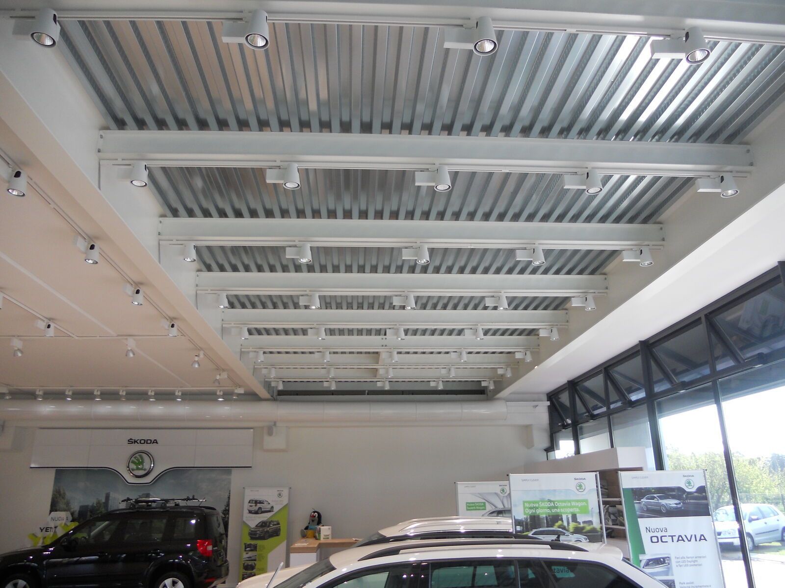 Soppalco in acciaio Effevi per Autovega Concessionaria Skoda (60__18.JPG)