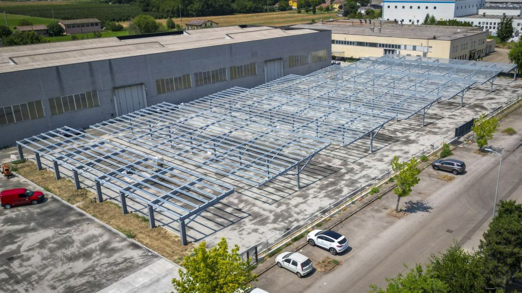 Tettoia in acciaio Effevi per Pagani Automobili